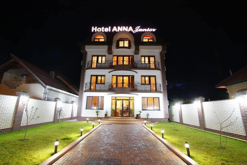 Hotel Anna Junior Târgu Jiu Exteriér fotografie